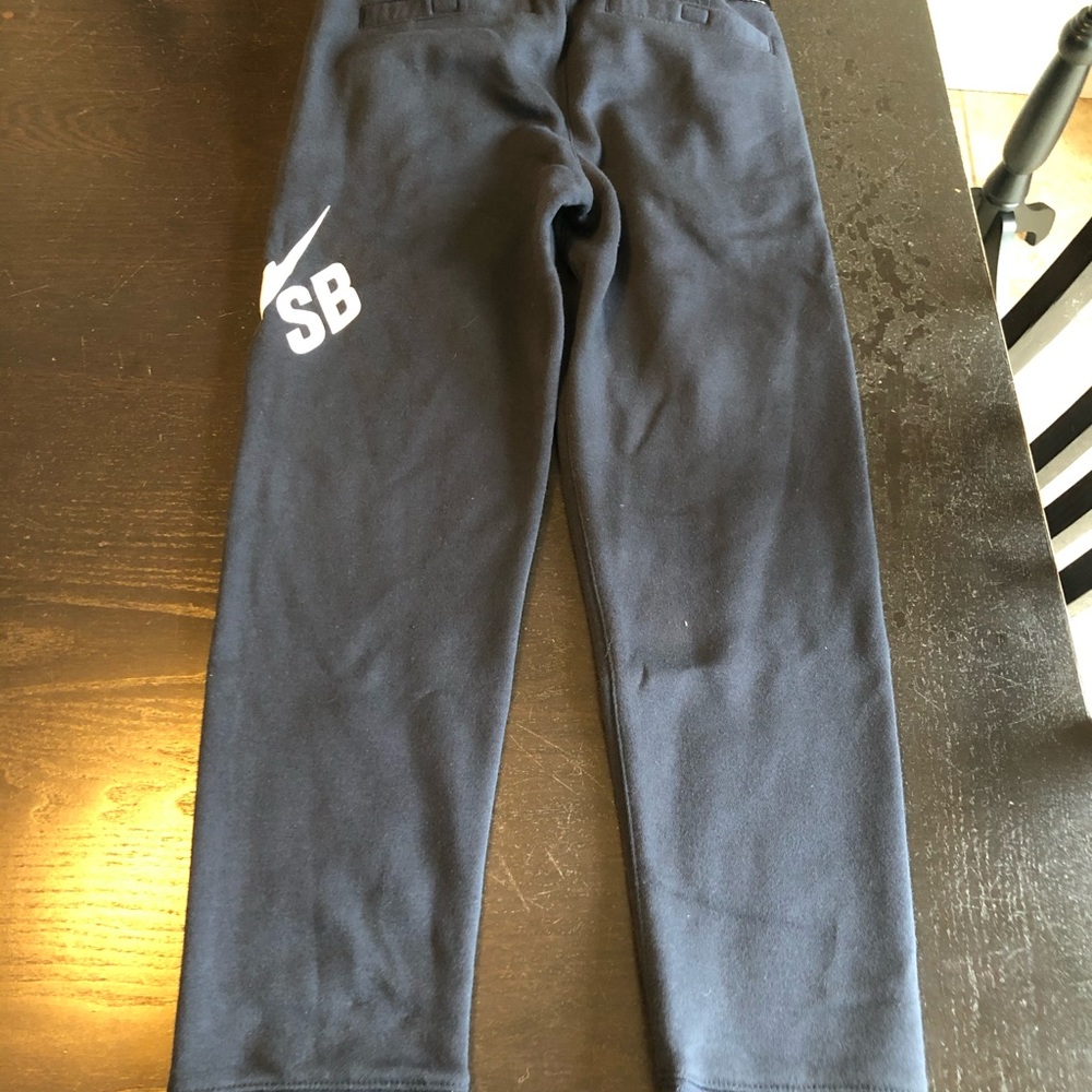 Boys Nike sweats - Picture 5 of 5